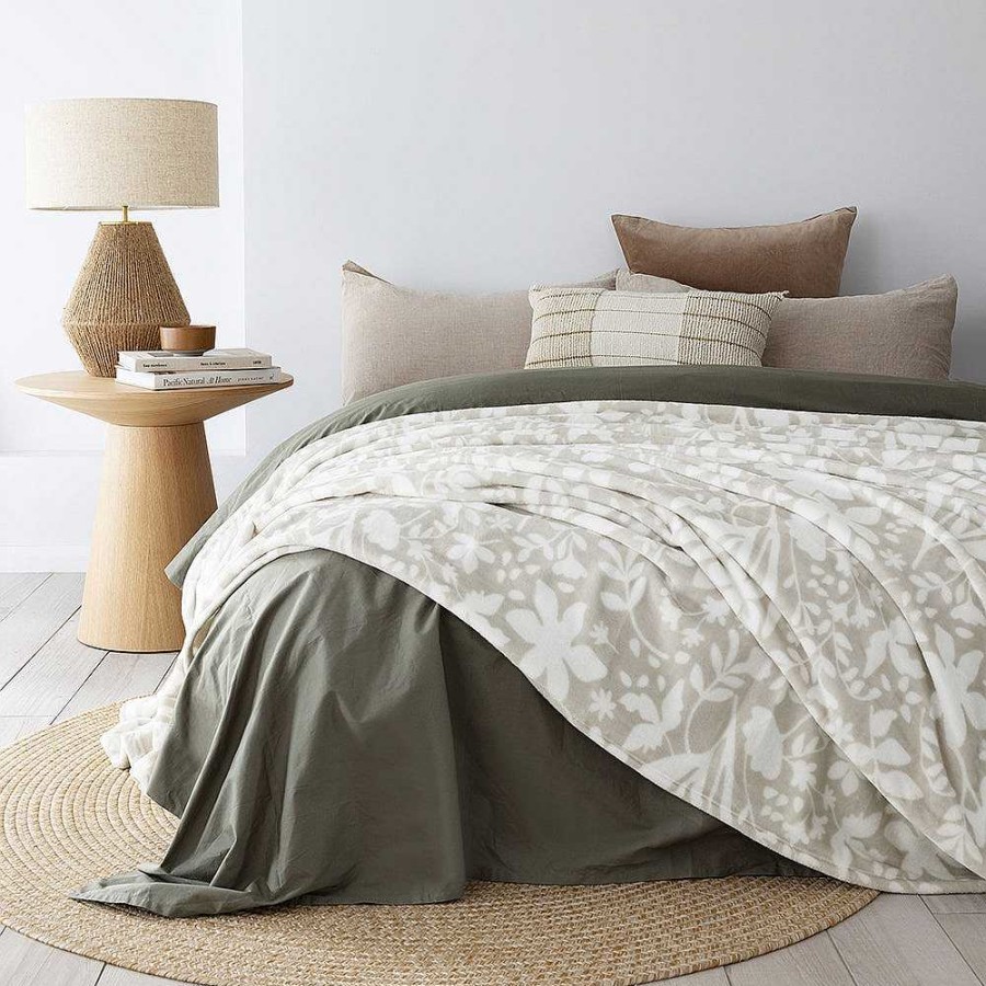 Bedroom Bambury | Liv Ultraplush Blanket - Pebble